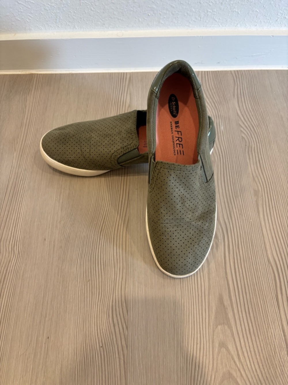 Dr. Scholl's Olive Green Perforated Slip-On Loafers / Size 6